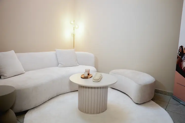 SilkySkin Studio Warteraum